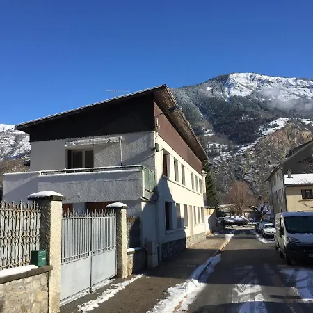 Superbe A Bourg D'oisans Avec Terrasse Sud